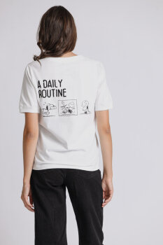 Frogbox shirt daily routine snoopy